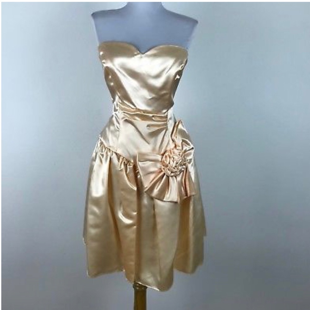 Vintage 80s Formal/Prom Dress Peach